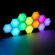 GloboStar® DIGIOCTA 90449 Σετ 12 Ψηφιακων LED RGB Φωτιστικών Κυψελών με Ψηφιακό Controller με WiFi Smart APP & Ασύρματο Χειριστήριο RF 2.4Ghz - LED SMD 5050 18W/Σετ 168PIXEL/Σετ 1440lm/Σετ 120° DC 5V με USB 2.0 IP20 Πολύχρωμο RGB - Dimmable - Μ10.5 x Π10.5 x Υ3cm Ανά Κυψέλη - 2 Χρόνια Εγγύηση