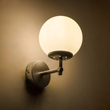 GloboStar® DALPH 203-0031 Vintage Επιτοίχιο Φωτιστικό Απλίκα Μονόφωτο 1 x E27 IP20 Ασημί Μέταλλο με Λευκό Γυαλί - M18 x Π15 x Υ23cm