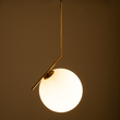 GloboStar® MONROE 00956 Μοντέρνο Κρεμαστό Φωτιστικό Μπάλα Μονόφωτο 1 x E27 IP20 Χρυσό Μέταλλο με Λευκό Γυαλί - Μ30 x Π30 x Υ75cm