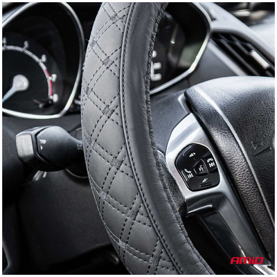 ΚΑΛΥΜΜΑ ΤΙΜΟΝΙΟΥ ΑΠΟ ΤΕΧΝΟΔΕΡΜΑ 37-39CM SWC-51-M ΣΕ ΜΑΥΡΟ ΧΡΩΜΑ ΜΕ ΜΑΥΡΕΣ ΡΑΦΕΣ AMIO - 1 ΤΕΜ.