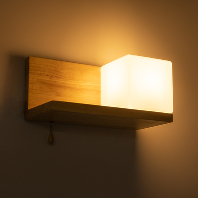 GloboStar® AMITY 01366 Μοντέρνο Επιτοίχιο Φωτιστικό Απλίκα Μονόφωτο 1 x E27 IP20 Μπεζ Ξύλο με Λευκό Γυαλί - Μ30 x Π14.5 x Υ15cm