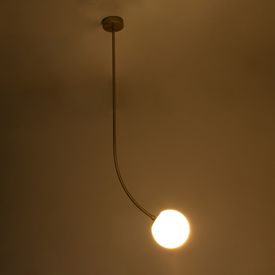 GloboStar® DRIZZLE 00922 Μοντέρνο Φωτιστικό Οροφής Μπάλα Μονόφωτο 1 x E27 IP20 Χρυσό Μέταλλο με Λευκό Γυαλί - Μ15 x Π15 x Υ70cm