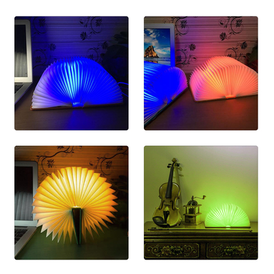 GloboStar® 79636 Vintage Ξύλινο Επιτραπέζιο Διακοσμητικό Φωτιστικό XL Βιβλίο LED SMD 4W 350lm DC 5V 2000mAh Επαναφορτιζόμενο με Καλώδιο Τροφοδοσίας USB RGB 21.5 x 16.5 x 2.2cm