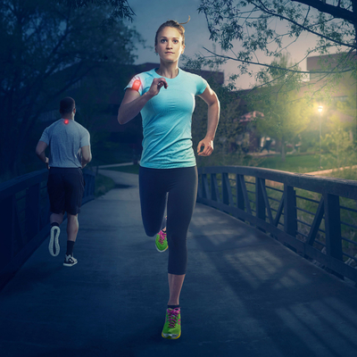 GloboStar® 79074 Μαγνητικό Clip Ασφαλείας Φωσφοριζέ Αντανακλαστικό για Ποδηλάτες & Runners με Φωτεινή Σήμανση LED & Μπαταρία CR2032 - Αδιάβροχο IP65 Κόκκινο Φωσφοριζέ