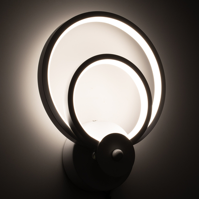 GloboStar® FREDDIE 61077 Φωτιστικό Τοίχου - Απλίκα Design LED CCT 15W 1800lm 300° AC 220-240V - Εναλλαγή Φωτισμού μέσω Διακόπτη On/Off All In One Ψυχρό 6000k+Φυσικό 4500k+Θερμό 2700k Μ20 x Π7.5 x Υ25cm - Λευκό