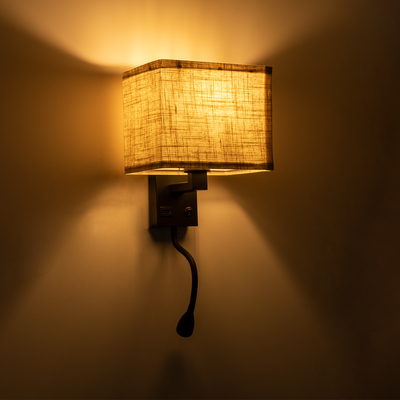 GloboStar® ROULETTE-S 61384 Μοντέρνο Φωτιστικό Τοίχου - Απλίκα Ξενοδοχείου Bed Side LED 3W 360lm & 1 x E27 36° & 360° AC 220-240V - Reading Up/Down Light - Φορτιστής USB 3A - Μ17 x Π20 x Υ37cm - Φυσικό Λευκό 4500K - Καφέ με Μπεζ Καπέλο - Σετ 2 Τεμαχίων