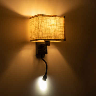 GloboStar® ROULETTE-S 61382 Μοντέρνο Φωτιστικό Τοίχου - Απλίκα Ξενοδοχείου Bed Side LED 3W 360lm & 1 x E27 36° & 360° AC 220-240V - Reading Up/Down Light - Φορτιστής USB 3A - Μ17 x Π20 x Υ37cm - Φυσικό Λευκό 4500K - Μαύρο με Μπεζ Καπέλο - Σετ 2 Τεμαχίων