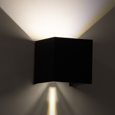 GloboStar® AXIS-S 60564 Φωτιστικό Τοίχου - Απλίκα Αρχιτεκτονικού Φωτισμού Εσωτερικού/Εξωτερικού Χώρου Up & Down LED 10W 1200lm 10 έως 60° AC 220-240V Αδιάβροχο IP65 Μ10 x Π10 x Υ10cm - Φυσικό Λευκό 4500K - Γκρι Ανθρακί- Bridgelux Chip - 3 Years Warranty