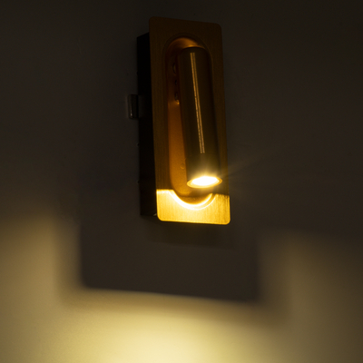 GloboStar® MANHATTAN 61100 Μοντέρνο Χωνευτό Φωτιστικό Τοίχου - Απλίκα Ξενοδοχείου Bed Side LED 3W 405lm 36° AC 220-240V - Reading Light - Μ7 x Π7 x Υ17cm - Φυσικό Λευκό 4500K - Χρυσό Βούρτσας