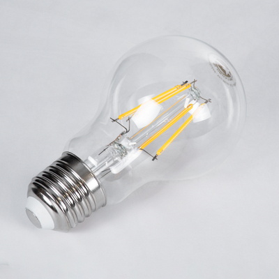 GloboStar® 99006 Λάμπα LED Long Filament E27 A60 Γλόμπος 6W 600lm 360° AC 220-240V IP20 Φ6 x Υ10.5cm Θερμό Λευκό 2700K με Διάφανο Γυαλί - Dimmable - 3 Χρόνια Εγγύηση