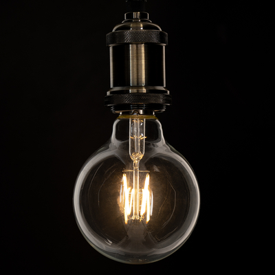 GloboStar® 99009 Λάμπα LED Long Filament E27 G95 Γλόμπος 4W 400lm 360° AC 220-240V IP20 Φ9.5 x Υ13.5cm Θερμό Λευκό 2700K με Διάφανο Γυαλί - Dimmable - 3 Years Warranty