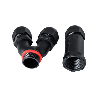 GloboStar® FAST-CONNECT 69918 Τριπλός Υ Αδιάβροχος IP68 Σύνδεσμος Ταχείας Σύνδεσης & Διακλάδωσης Καλωδίων - 1 x Είσοδος & 2 x Έξοδος - Εσωτερική Τριπλή Κλέμα με Συμβατή Διατομή Καλωδίων 3 x 0.5mm² έως 3 x 4mm² - 450V 24A Max - Μ13.5 x Π7.5 x Υ3cm - Μαύρο - 5 Years Warranty