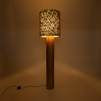 GloboStar® NIIHAU 02237 Μοντέρνο Επιδαπέδιο Φωτιστικό Μονόφωτο 1 x E27 IP20 Καφέ Ξύλο - Μ43 x Π43 x Υ160cm