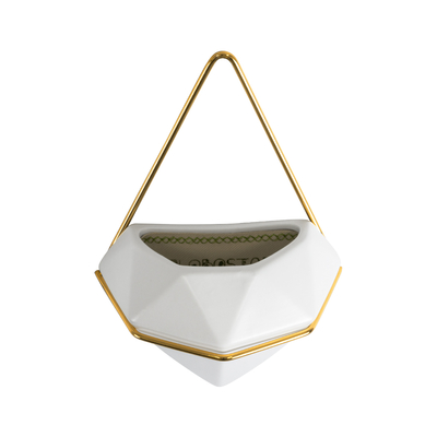 GloboStar® Artificial Garden LOUVRE 20533 Διακοσμητικό Κεραμικό Κασπώ Γλάστρα - Flower Pot Λευκό με Χρυσό Μ15 x Π8 x Υ24cm