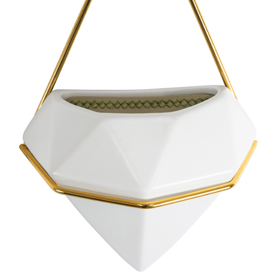 GloboStar® Artificial Garden LOUVRE 20533 Διακοσμητικό Κεραμικό Κασπώ Γλάστρα - Flower Pot Λευκό με Χρυσό Μ15 x Π8 x Υ24cm