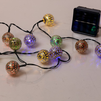 ΣΕΙΡΑ, 40 LED 5mm, ΜΕ ΜΠΑΛΕΣ ΒΟΗΟ 3cm, ΗΛΙΑΚΟ ΠΑΝΕΛ ME AΙΣΘΗΤΗΡΑ, 8 ΠΡΟΓΡΑΜΜΑ, ΠΡΑΣΙΝΟ PVC ΚΑΛΩΔΙΟ, ΠΟΛΥΧΡΩΜΟ LED ΑΝΑ 10cm, ΠΡΟΕΚΤΑΣΗ ΠΑΡΟΧΗΣ 1m, ΙΡ44