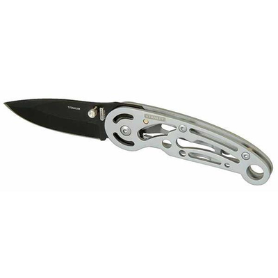 Σουγιάς INOX 440c με λάμα επικαλυμμένη με τιτάνιο. Ελεγμένο ατσάλι- Εγγυημένη αντοχή. Κρυφό κλείδωμα – Σίγουρη συγκράτηση της λάμας. Υποδοχή αντίχειρα για εύκολο άνοιγμα. / 0-10-253