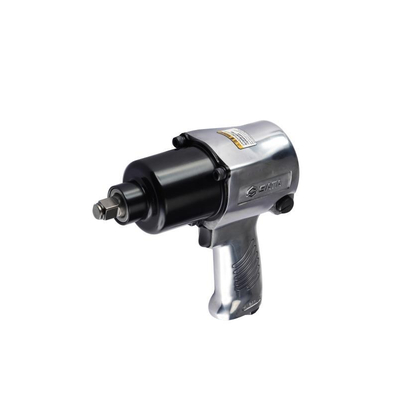 Αερόκλειδο 1/2" 800Nm. 7500rpm. Διπλός σφυροκόπος μεγάλης ισχύος παρέχει υψηλή έξοδο ροπής ενώ
μειώνει τις δονήσεις
Εξάτμιση λαβής στο κάτω μέρος του καλωδίου κατευθύνει τα
υπολείμματα και τη σκόνη μακριά από τη μηχανή και τον χειριστή
Σκανδάλη μεταβλητής ταχύτητας προσφέρει έλεγχο στις στροφές ανά
λεπτό (RPM)
Συμπαγής σχεδίαση
Εισαγωγή αέρα 1/4” / ST01113C