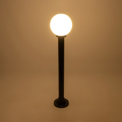 GLOBOSTAR® AGROS 61596 Φωτιστικό Κολωνάκι Κήπου με Ντουί 1 x E27 AC 220-240V Αδιάβροχο IP65 - Λευκό & Μάυρο - Μ20 x Π20 x Υ100cm