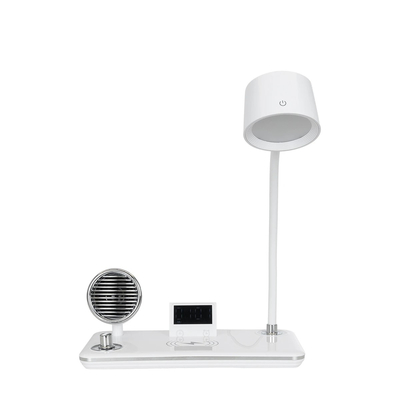 GLOBOSTAR® OLDY 76557 Μοντέρνο Επιτραπέζιο Φωτιστικό Γραφείου με Ασύρματη Φόρτιση 15W 3A, 5W Bluetooth Ηχείο & Ψηφιακό Ρολόι LED 3W 300lm 120° DC 5V με USB-C IP20 Ρυθμιζόμενο Λευκό CCT με Αφή 2700K/4500K/6000K Dimmable - Sanan SMD Chip - Λευκό - Μ13 x Π25 x Υ38cm - 2 Χρόνια Εγγύηση