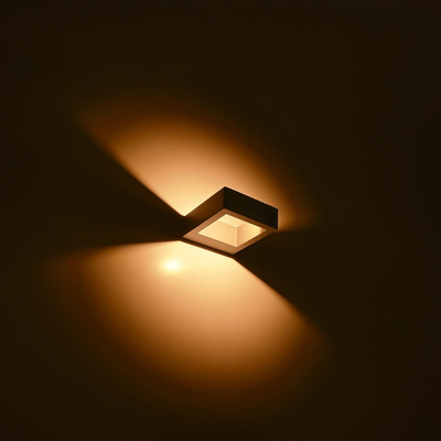 kelvo® AURA KLV-101-0117 Μοντέρνο Φωτιστικό Τοίχου - Απλίκα LED 7W 875lm 45° AC 220-240V Αδιάβροχο IP65 Θερμό Λευκό 2700K - Bridgelux COB Chip & TÜV SÜD Driver - Γκρι Ανθρακί Ματ - Μ15 x Π12.5 x Υ4.5cm - 5 Χρόνια Εγγύηση