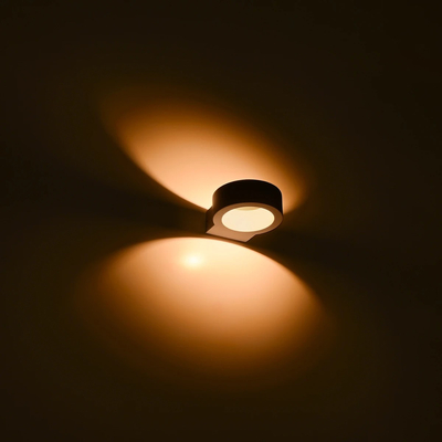 kelvo® AURA KLV-101-0115 Μοντέρνο Φωτιστικό Τοίχου - Απλίκα LED 7W 875lm 45° AC 220-240V Αδιάβροχο IP65 Θερμό Λευκό 2700K - Bridgelux COB Chip & TÜV SÜD Driver - Λευκό Ματ - Μ15 x Π13 x Υ4.5cm - 5 Χρόνια Εγγύηση