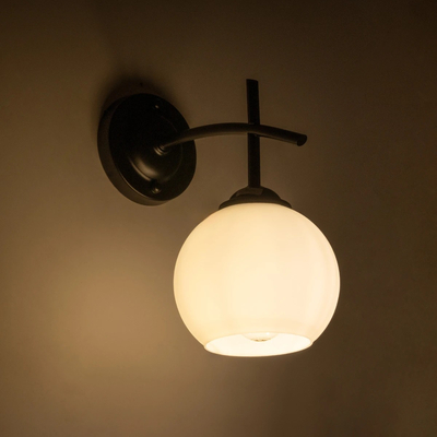 GLOBOSTAR® ISEN 01157 Μοντέρνο Φωτιστικό Τοίχου - Απλίκα με Ντουί 1 x E27 AC 220-240V IP20 - Μαύρο & Λευκό - Μ24 x Π15 x Υ27cm