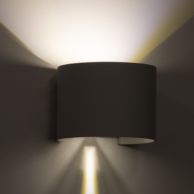 GLOBOSTAR® AXIS-R 60638 Μοντέρνο Φωτιστικό Τοίχου - Απλίκα LED 10W 1200lm 5°/60° AC 220-240V Αδιάβροχο IP65 Φυσικό Λευκό 4500K - Bridgelux COB Chip & TÜV SÜD Driver - Λευκό Ματ - Μ10 x Π10 x Υ10cm - 5 Χρόνια Εγγύηση