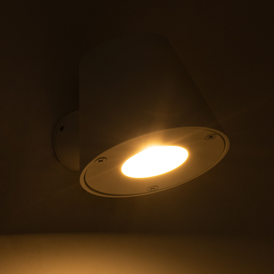 GLOBOSTAR® GARDENIA 60793 Μοντέρνο Φωτιστικό Τοίχου - Απλίκα με Ντουί 1 x GU10 AC 220-240V Αδιάβροχο IP65 - Λευκό Ματ - Μ9.5 x Π13 x Υ7.7cm