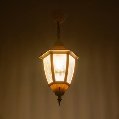 GLOBOSTAR® ENGLAND 202-0014 Vintage Κρεμαστό Φωτιστικό Οροφής με Ντουί 1 x E27 AC 220-240V IP44 - Λευκό - Μ20 x Π20 x Υ35cm