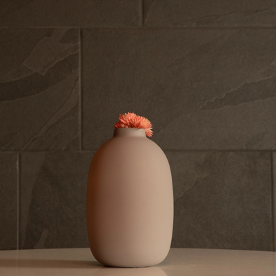 GloboStar® Artificial Garden PHUKET 21276 Διακοσμητικό Κεραμικό Βάζo Καφέ Π10 x Μ10 x Υ15cm