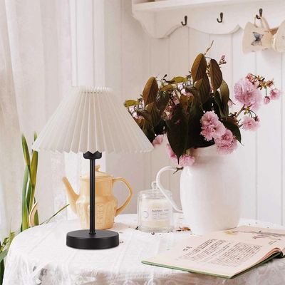 GloboStar® ORACLE 204-0156 Μοντέρνο Eπιτραπέζιο Φωτιστικό Μονόφωτο 1 x E27 IP20 Μαύρο Μέταλλο με Μπεζ Ύφασμα - Μ22 x Π22 x Υ36cm