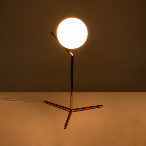 GloboStar® ELFIS GOLD 01551 Μοντέρνο Επιτραπέζιο Φωτιστικό Πορτατίφ Μονόφωτο 1 x E27 Χρυσό Μεταλλικό με Λευκό Γυαλί Μπάλα Φ15 x Υ53cm GloboStar® ELFIS GOLD 01551 Μοντέρνο Επιτραπέζιο Φωτιστικό Πορτατίφ Μονόφωτο 1 x E27 Χρυσό Μεταλλικό με Λευκό Γυαλί Μπάλα Φ15 x Υ53cm