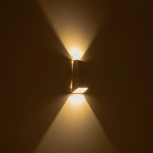 kelvo® FLUX KLV-101-0121 Μοντέρνο Φωτιστικό Τοίχου - Απλίκα LED 6W 750lm 30° AC 220-240V Αδιάβροχο IP65 Θερμό Λευκό 2700K - Bridgelux COB Chip & TÜV SÜD Driver - Λευκό Ματ - Μ5 x Π8.5 x Υ17cm - 5 Χρόνια Εγγύηση kelvo® FLUX KLV-101-0121 Μοντέρνο Φωτιστικό Τοίχου - Απλίκα LED 6W 750lm 30° AC 220-240V Αδιάβροχο IP65 Θερμό Λευκό 2700K - Bridgelux COB Chip & TÜV SÜD Driver - Λευκό Ματ - Μ5 x Π8.5 x Υ17cm - 5 Χρόνια Εγγύηση