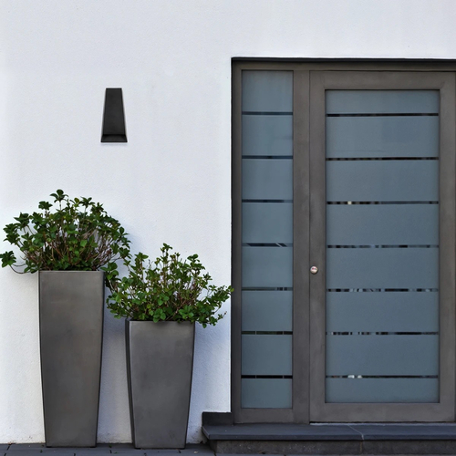 kelvo® FLUX KLV-101-0119 Μοντέρνο Φωτιστικό Τοίχου - Απλίκα LED 6W 750lm 30° AC 220-240V Αδιάβροχο IP65 Θερμό Λευκό 2700K - Bridgelux COB Chip & TÜV SÜD Driver - Μαύρο Ματ - Μ5 x Π8.5 x Υ17cm - 5 Χρόνια Εγγύηση kelvo® FLUX KLV-101-0119 Μοντέρνο Φωτιστικό Τοίχου - Απλίκα LED 6W 750lm 30° AC 220-240V Αδιάβροχο IP65 Θερμό Λευκό 2700K - Bridgelux COB Chip & TÜV SÜD Driver - Μαύρο Ματ - Μ5 x Π8.5 x Υ17cm - 5 Χρόνια Εγγύηση