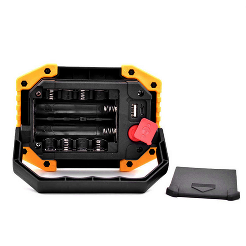 GLOBOSTAR® HELPLAMP 79037 Προβολέας Φακός Camping LED 20W 2000lm 120° DC 5V με Επαναφορτιζόμενη Μπαταρία Li-ion 3.6V 2x18650 4600mAh IP20 Ψυχρό Λευκό 6000K - Sanan COB Chip - Μαύρο & Κίτρινο - Μ11.5 x Π10 x Υ23cm - 1 Χρόνο Εγγύηση