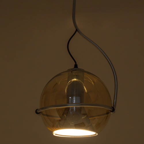 GLOBOSTAR® GLASSO 60927 Μοντέρνο Κρεμαστό Φωτιστικό Οροφής με Ντουί 1 x E27 AC 220-240V IP20 - Ασημί & Μελί - Μ27 x Π27 x Υ52cm