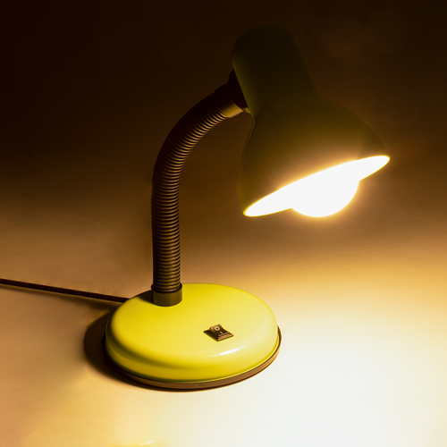 GloboStar® STUDENT 01533 Μοντέρνο Επιτραπέζιο Φωτιστικό Πορτατίφ Μονόφωτο 1 x E27 IP20 Πράσινο Μέταλλο με Μαύρο Πλαστικό - Μ12 x Π12 x Υ32cm